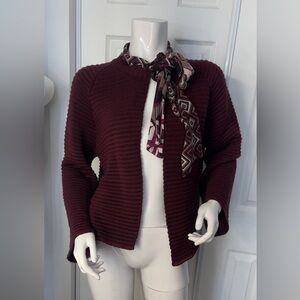 ‼️wool Chic Burgundy Cardigan with Patterned Scarf